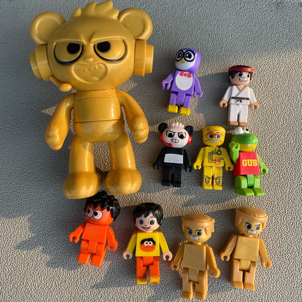 Bundle of Ryan’s World figures Lot